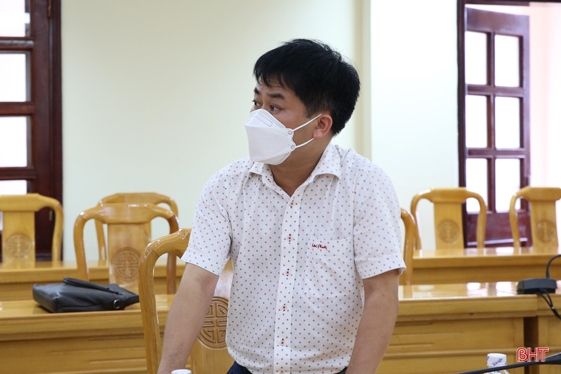 Cán bộ, công chức có liên quan đến các ca bệnh hết sức ý thức trong việc khai báo y tế