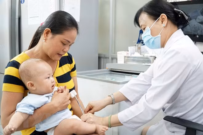 vacxin combe five duoc trien khai tiem truoc tai 4 tinh