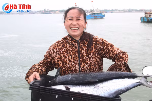 kinh te xa hoi ha tinh 4 thang tiep da tang truong