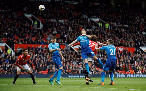 m u 2 1 arsenal fellaini khien wenger nhan ky niem buon