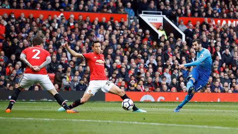 m u 2 1 arsenal fellaini khien wenger nhan ky niem buon
