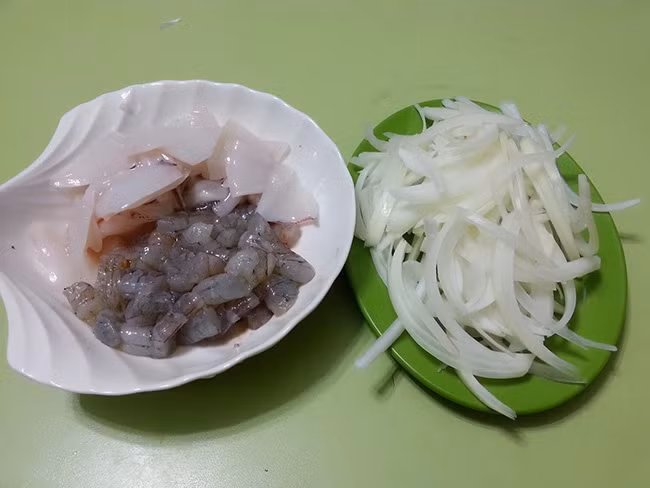 nghi le an nhieu thit ca roi me dai ca nha sup hai san thom ngot nhe bung