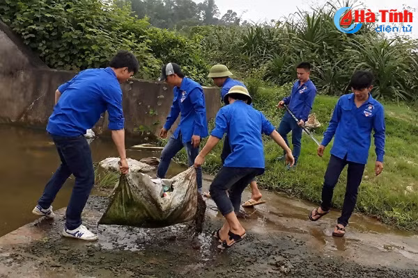 nghi cuoi tuan doan vien thanh nien lai ve lang giup dan xay dung ntm
