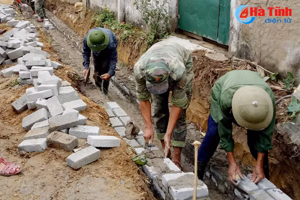 huy dong 4 000 ngay cong giup nhan dan loc ha xay dung ntm