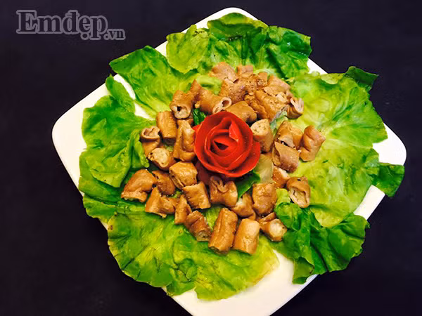 bua com chieu nhieu mon ngon chua toi 100 ngan cho ca nha ngon mieng
