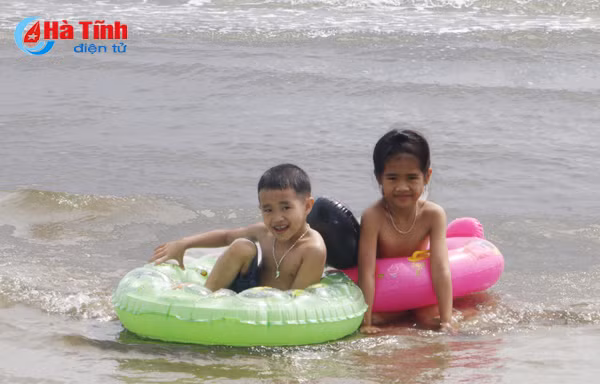 du khach den bien loc ha dong nhu hoi