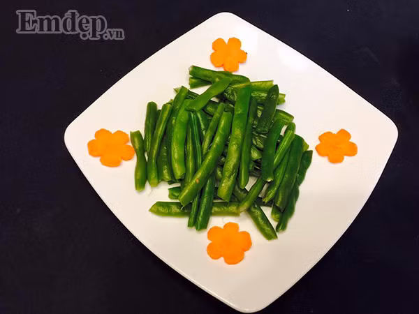 bua com chieu nhieu mon ngon chua toi 100 ngan cho ca nha ngon mieng