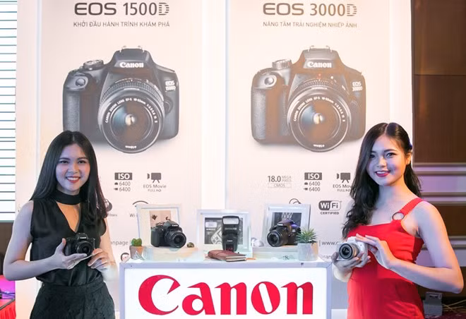 canon cung luc tung 3 mau may anh chien luoc trong nam 2018