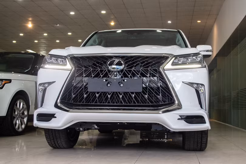chi tiet lexus lx570 super sport gia gan 10 ty dong tai vn