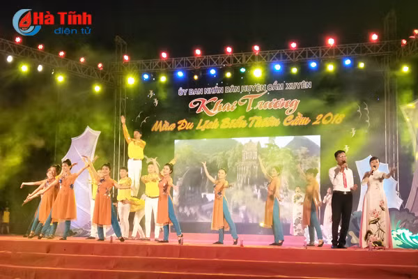 thien cam chinh thuc khai truong mua du lich bien 2018