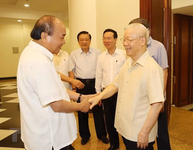 Tổng Bí thư chủ trì họp Bộ Chính trị, Ban Bí thư cho ý kiến một số đề án