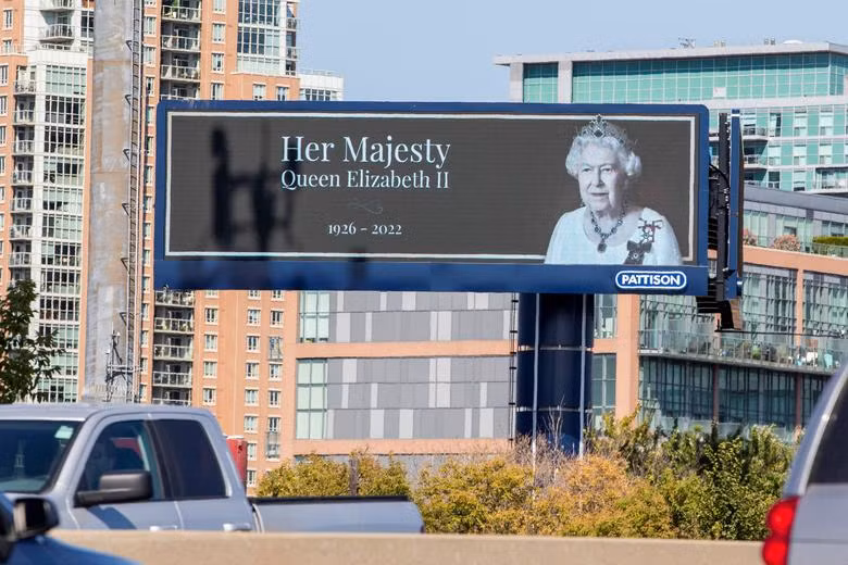 Người dân các nước tưởng nhớ Nữ hoàng Anh Elizabeth II