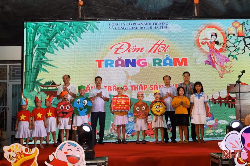 Các đơn vị, địa phương tổ chức Tết Trung thu cho các cháu thiếu nhi