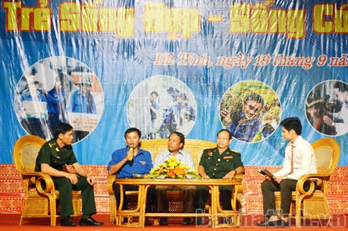 Giao lưu "Tuổi trẻ sống đẹp - sống có ích" ảnh 2