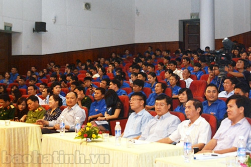 Giao lưu "Tuổi trẻ sống đẹp - sống có ích" ảnh 1