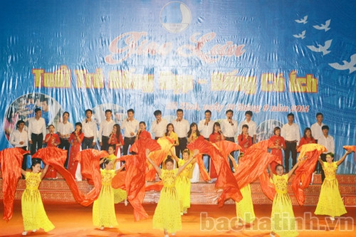 Giao lưu "Tuổi trẻ sống đẹp - sống có ích" ảnh 5