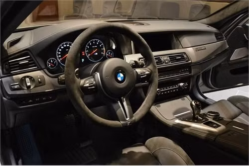 Cận cảnh BMW M5 nhanh nhất từ trước đến nay ngoài đời thực ảnh 8