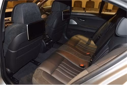 Cận cảnh BMW M5 nhanh nhất từ trước đến nay ngoài đời thực ảnh 10