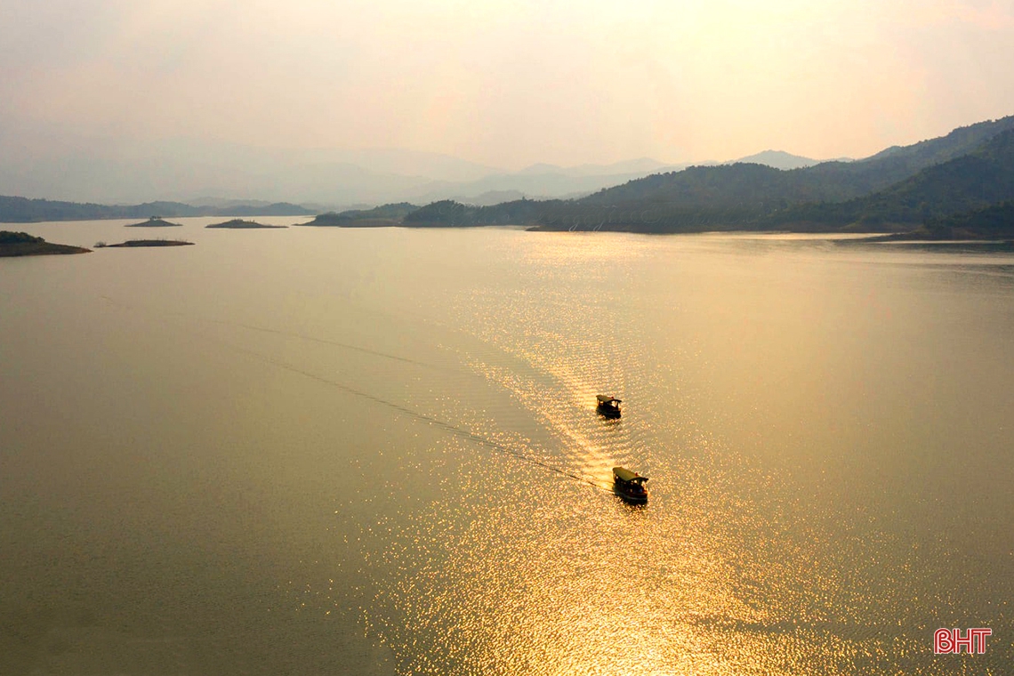 Bừng sáng đại ngàn Vũ Quang