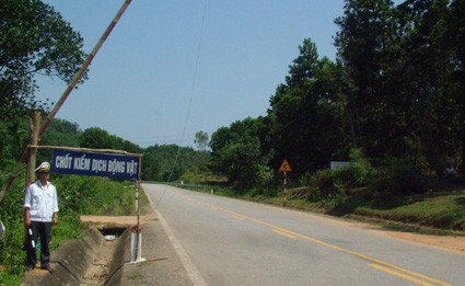 Chốt chặn trên tuyến đường Hồ Chí Minh đoạn qua địa bàn xã Sơn Tiến (Hương Sơn)
