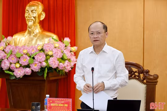 Đổi mới tư duy, tăng cường phối hợp, nâng cao chất lượng tham mưu, phục vụ cấp ủy