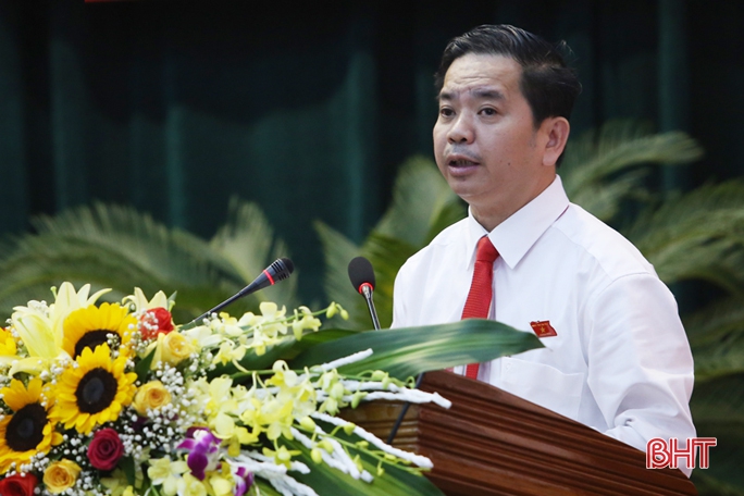 Bí thư Tỉnh ủy - Chủ tịch HĐND tỉnh Lê Đình Sơn: Chất lượng thảo luận khá tốt, sâu hơn, kỹ hơn!