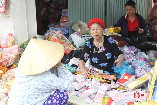 Chợ quê ngày rằm