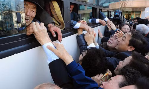 Thế giới ngày qua: Thủ tướng Đức và Tổng thống Putin gặp gỡ tại Berlin