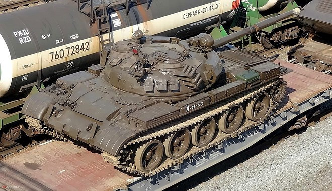 Nga bất ngờ cung cấp cho Syria phiên bản xe tăng T-62 đặc biệt để đánh Idlib