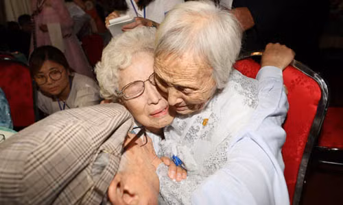 Thế giới ngày qua: Hy Lạp kết thúc 8 năm bị giám sát tài chính từ chủ nợ