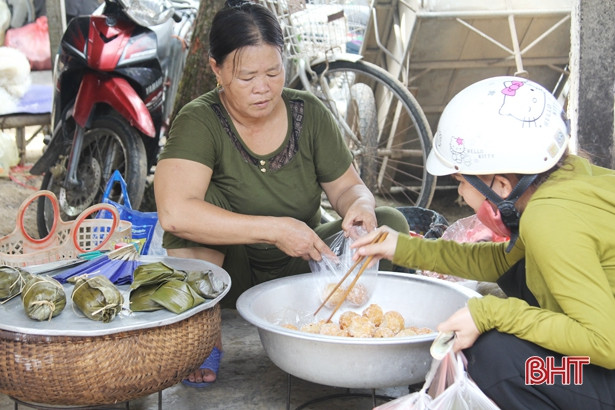 Chợ quê ngày rằm
