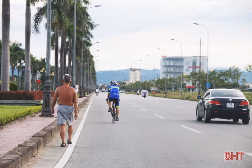 Bất chấp nguy hiểm để... rèn luyện sức khỏe!