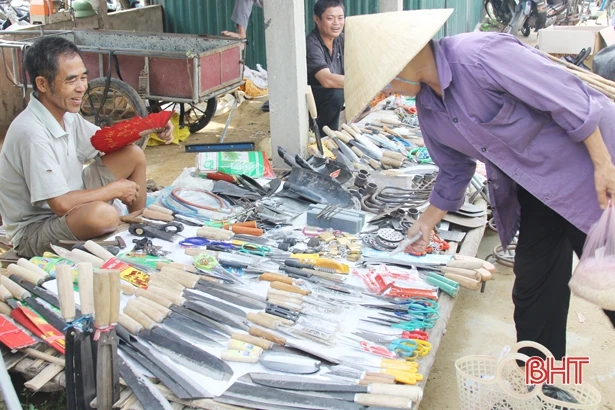 Chợ quê ngày rằm