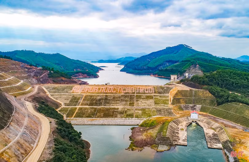 Bay giữa “trời thơ” Hà Tĩnh…