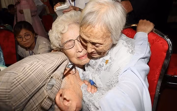 Thế giới ngày qua: Tòa án Hiến pháp Zimbabwe xác nhận chiến thắng của ông Mnangagwa