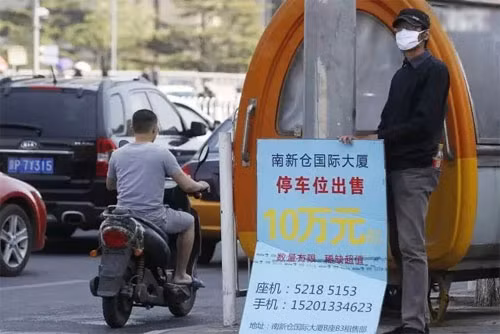 Những cách chiếm chỗ đỗ xe không tưởng trên phố