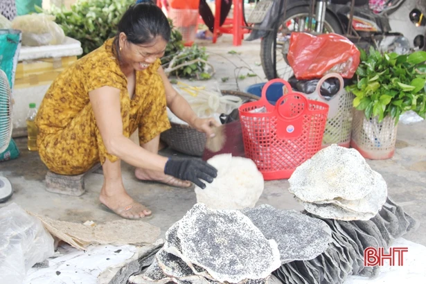 Chợ quê ngày rằm