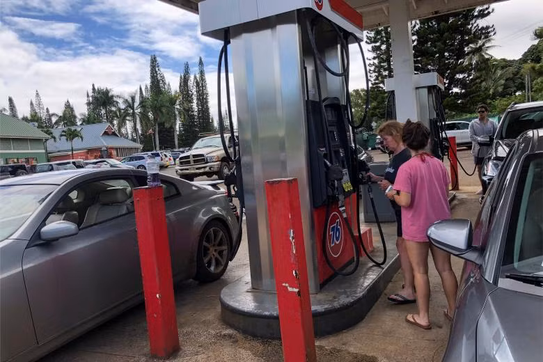 Người dân Hawaii đổ xô mua lương thực phòng siêu bão Lane