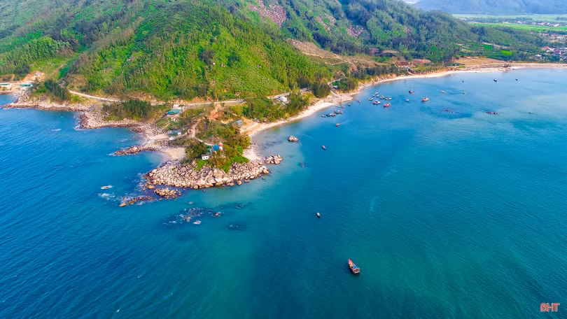 Bay giữa “trời thơ” Hà Tĩnh…