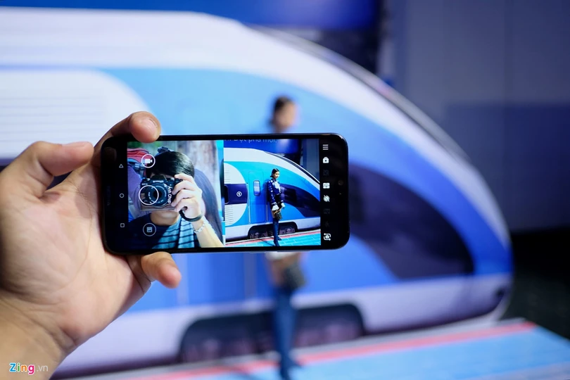 Nokia 6.1 Plus chạy Android One, camera kép giá 6,6 triệu tại Việt Nam