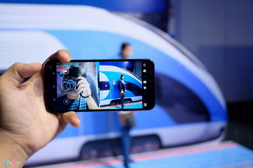 Nokia 6.1 Plus chạy Android One, camera kép giá 6,6 triệu tại Việt Nam