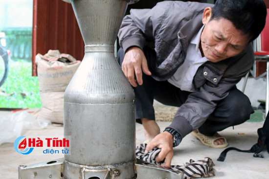 gap nguoi dang luu giu bo phan cua than sam f 105