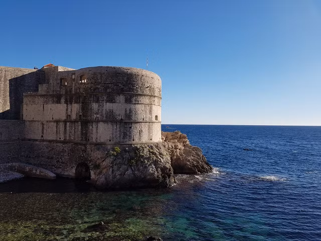 dong au nhung diem den quyen ru