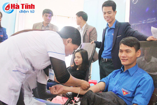 dvtn tp ha tinh huong ung ngay hoi hien mau tinh nguyen