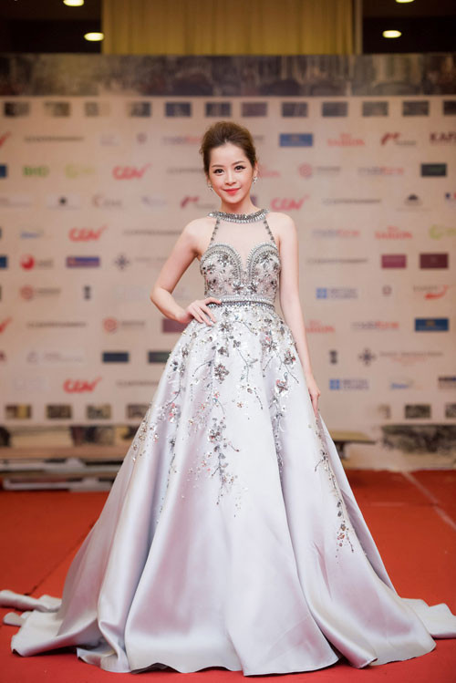 my nhan viet mac dep nhat tuan