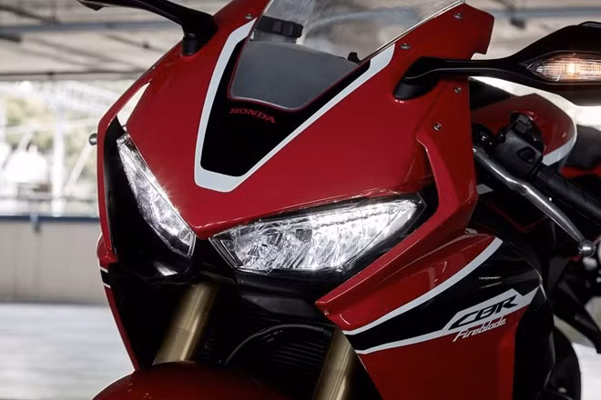 honda trinh lang sieu moto cbr1000rr 2017 ban tieu chuan