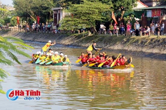 soi noi dua thuyen tren song cut mung ngay hoi dai doan ket