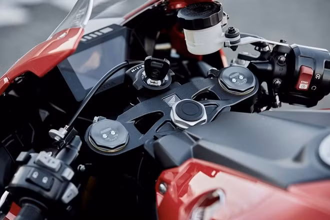 honda trinh lang sieu moto cbr1000rr 2017 ban tieu chuan