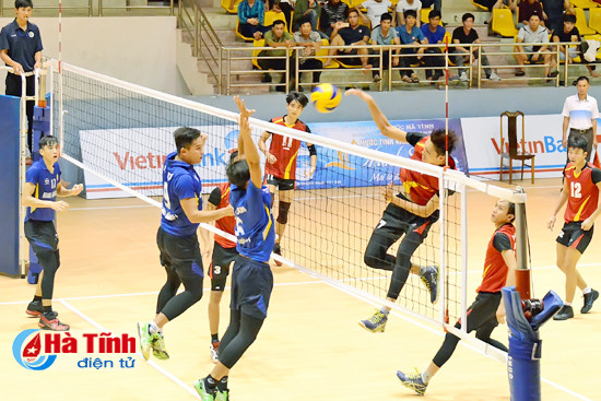 thang tran thu 2 lien tiep doi tre ha tinh rong cua vao ban ket