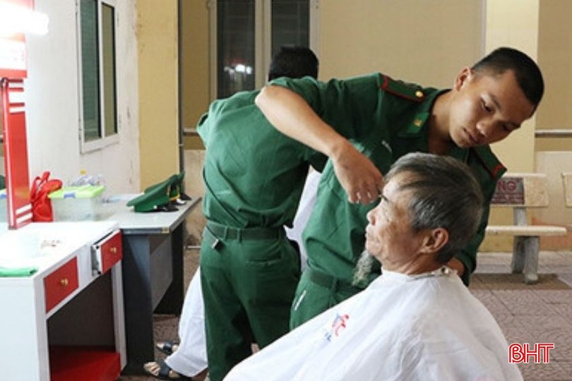 Nhiều thời điểm hoạt động thiện nguyện có sự tham gia của các chiến sỹ công an, biên phòng. bqbht_br_co-anh-dai-dien-cms-5.jpg